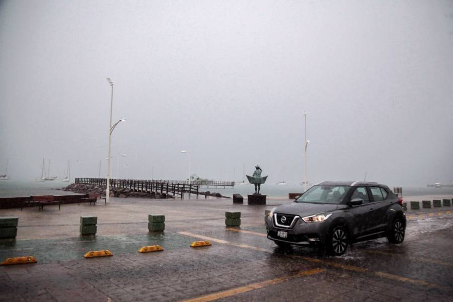Baja California Sur en alerta roja por huracán “Olaf”