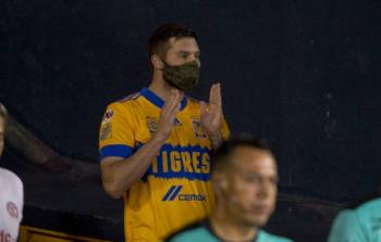 En investigación el proceso de naturalización de André-Pierre Gignac