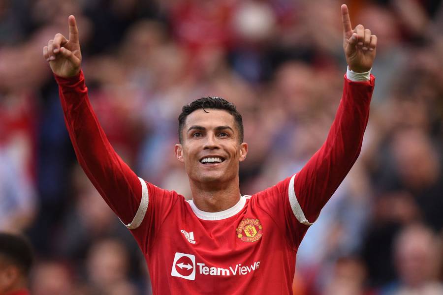 Cristiano Ronaldo marca doblete en su regreso con el Manchester United