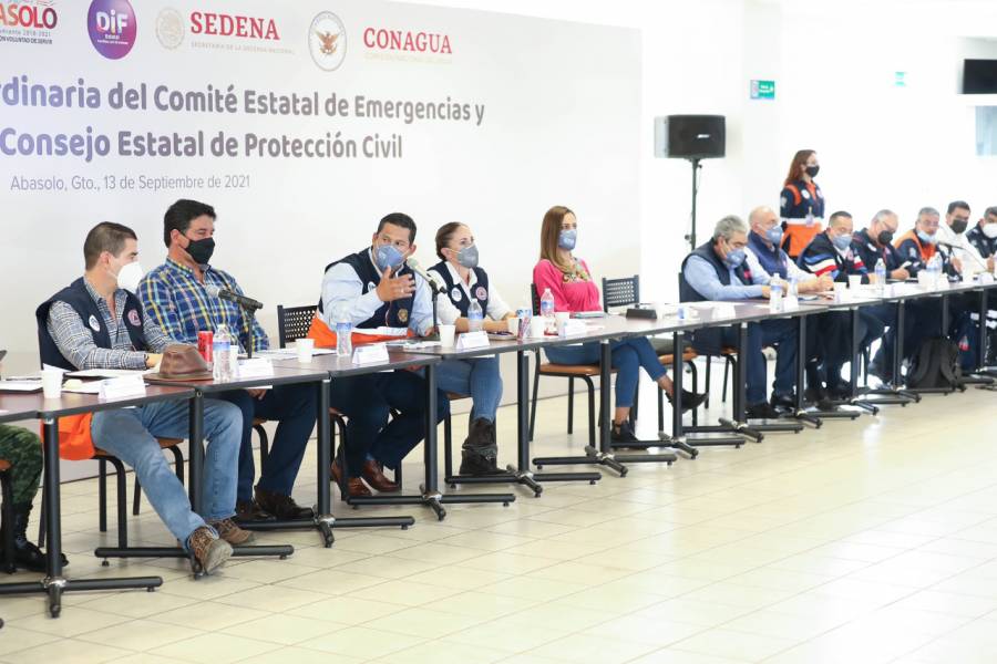 Diego Sinhue pide más equipo hidráulico para ayudar a comunidades de Abasolo