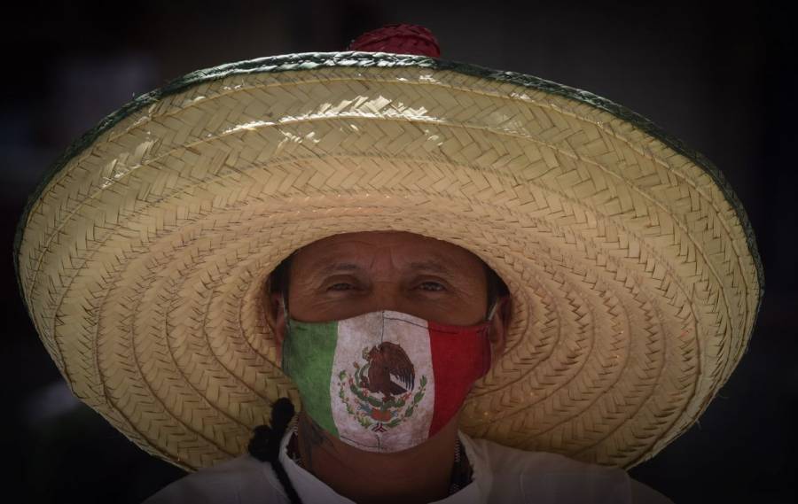 Millennials se sienten menos orgullosos de ser mexicanos; los más los baby boomers y la población de la zona maya: Inegi
