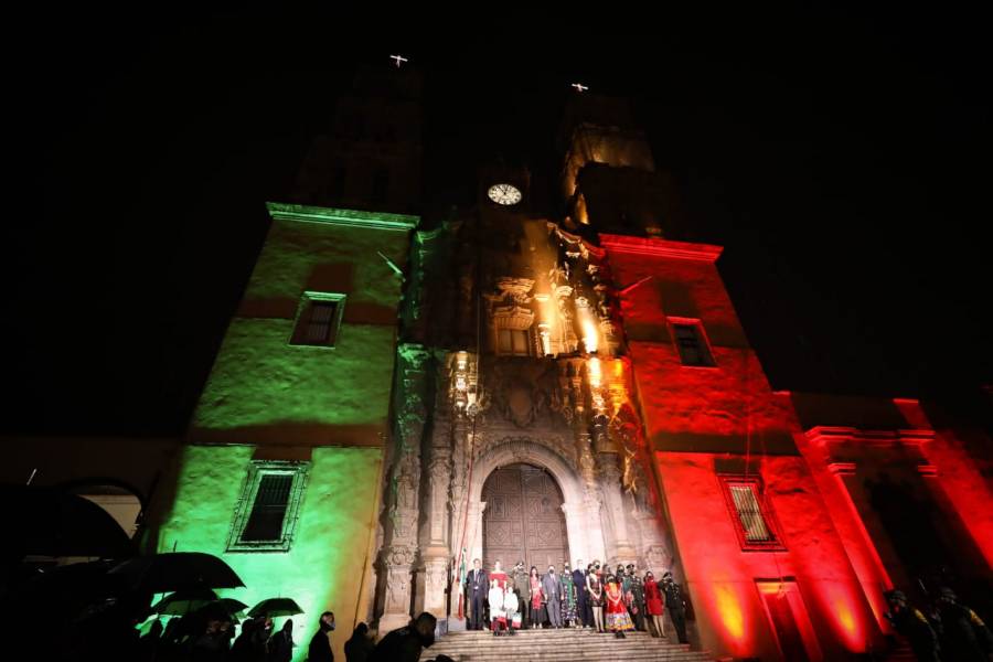 Diego Sinhue encabeza ceremonia del Grito de Independencia en Dolores