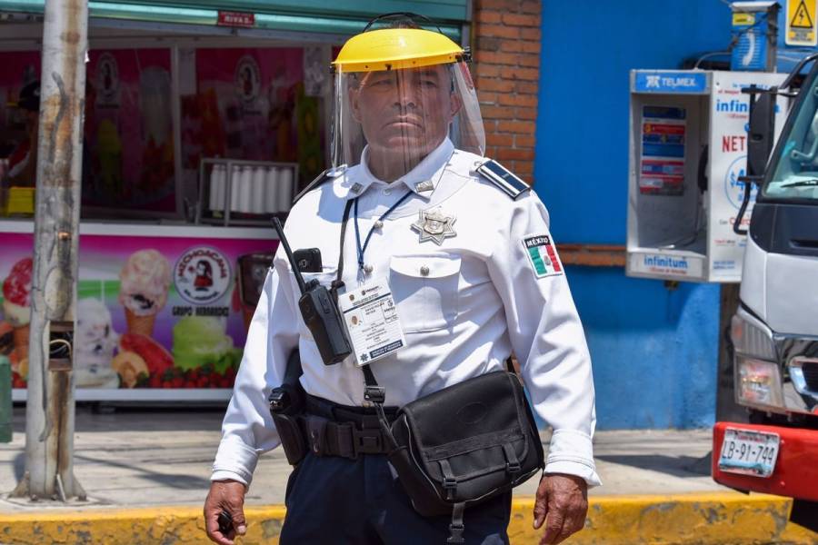 Conductora atropella a policía porque le impidió el paso en la CDMX