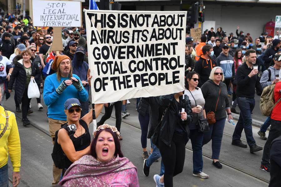Detienen en Melbourne a más de 200 personas por protestas contra el confinamiento