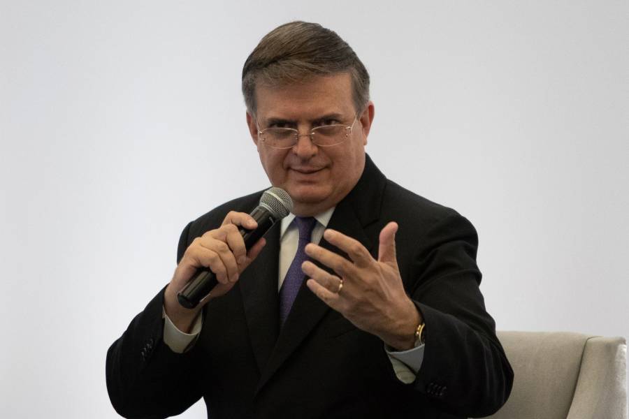 Ebrard lamenta que COVAX no haya cumplido con la distribución de vacunas