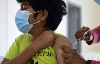 Vacuna contra Covid-19 es segura para ni&ntilde;os de entre 5 y 11 a&ntilde;os: Pfizer