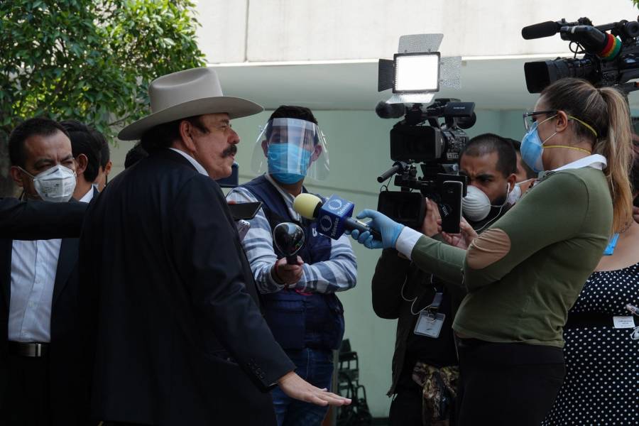 Senador de Morena pide a UIF investigar a la UNAM; correligionarios se deslindan