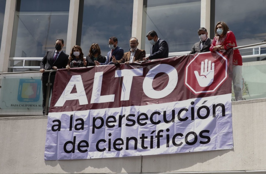 PAN en el Senado respalda a comunidad científica por persecución de FGR
