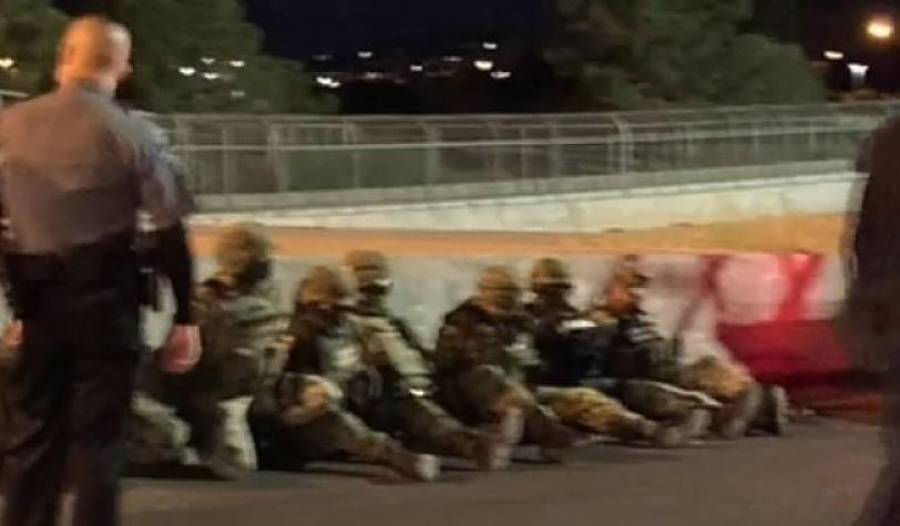 Detienen a militares mexicanos en el Puente Internacional Juárez y El Paso