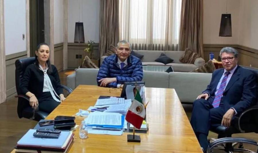 Sheinbaum, Monreal y Adán Augusto López se reúnen para revisar agenda legislativa de la CDMX