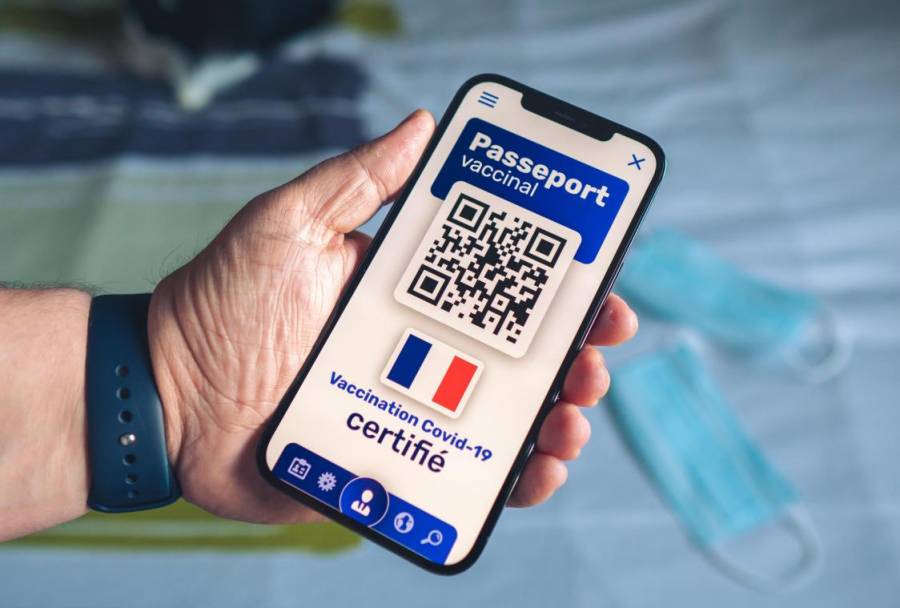 Francia extenderá hasta el 2022 el uso del pasaporte sanitario