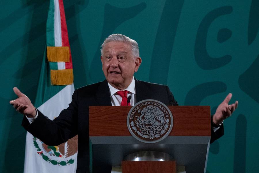 AMLO declina hablar sobre Sánchez Cordero-Monreal