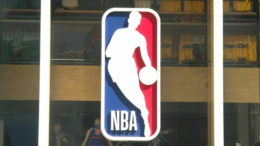 Advierte NBA que no pagará a jugadores sin vacuna contra el Covid-19