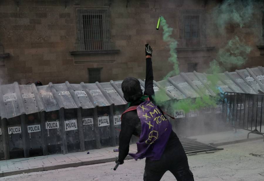 García Harfuch reporta 27 policías lesionadas en marcha proaborto