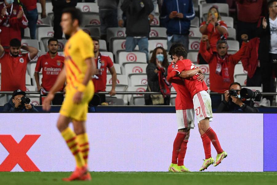 Benfica golea al Barcelona y deja a Koeman al borde del despido
