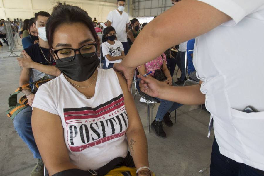 México supera los 100 millones de vacunas y suma más de 9 mil contagios de Covid