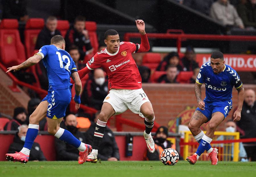 Everton empata ante el Manchester United y lo aleja del liderato