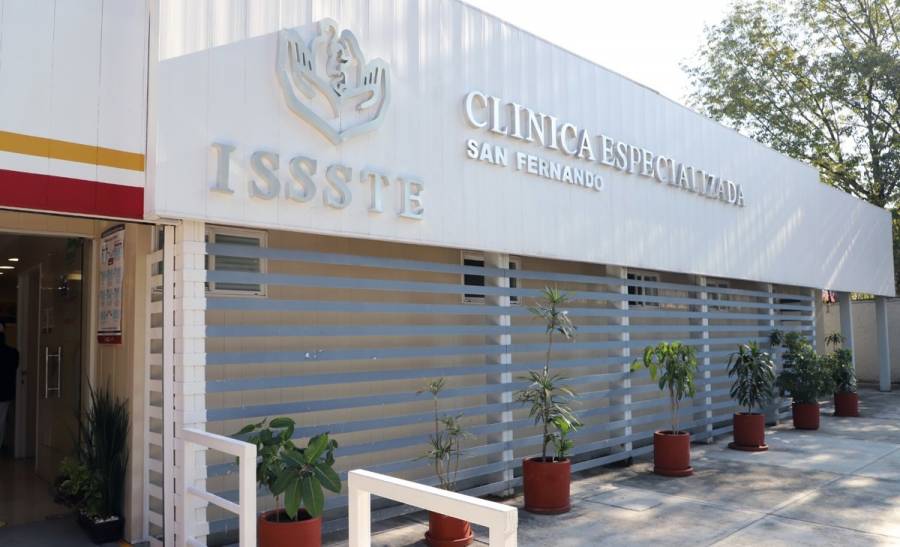 ISSSTE adquirirá 14 mil bienes de equipo médico para clínicas y hospitales