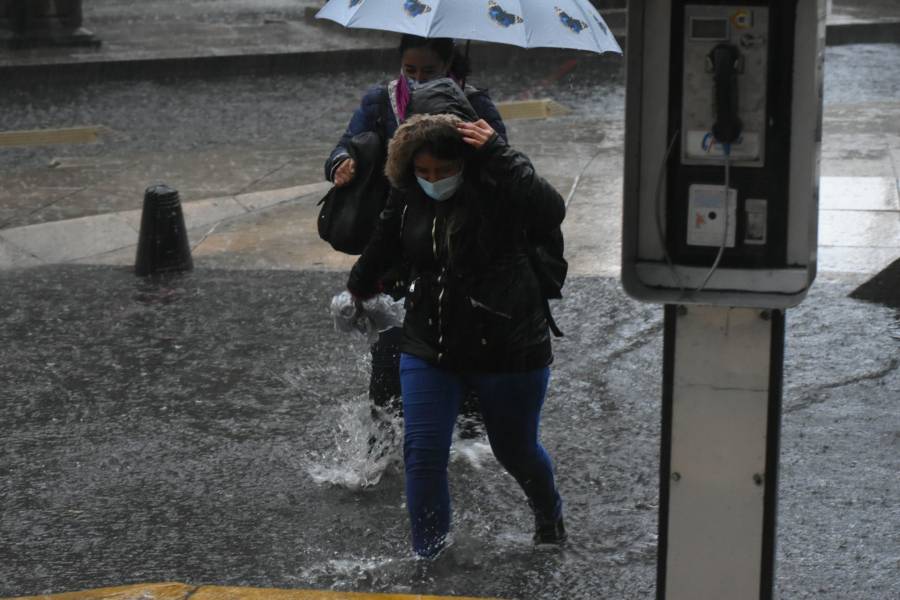 Activan Alerta Amarilla en ocho alcaldías por lluvias