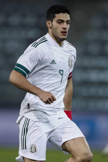 Vuelve Ra&uacute;l Jim&eacute;nez con el Tri, rumbo a Qatar