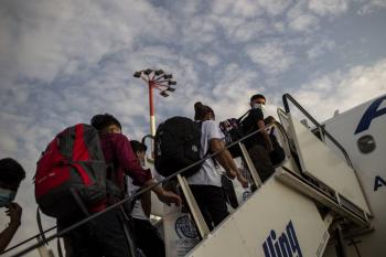 Reino Unido baja restricciones para viajeros vacunados contra el COVID-19