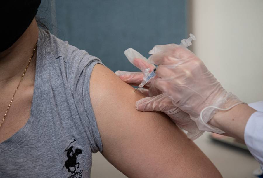 En Suecia suspenden la vacuna de Moderna contra el Covid-19 para los menores de 30