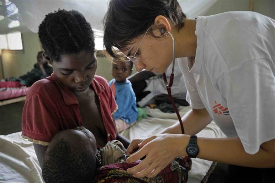 La OMS recomienda el uso de la primera vacuna contra la malaria para niños