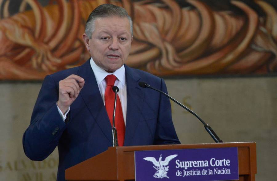 Presidente de la SCJN pidió a científicos del Conacyt confiar en la justicia