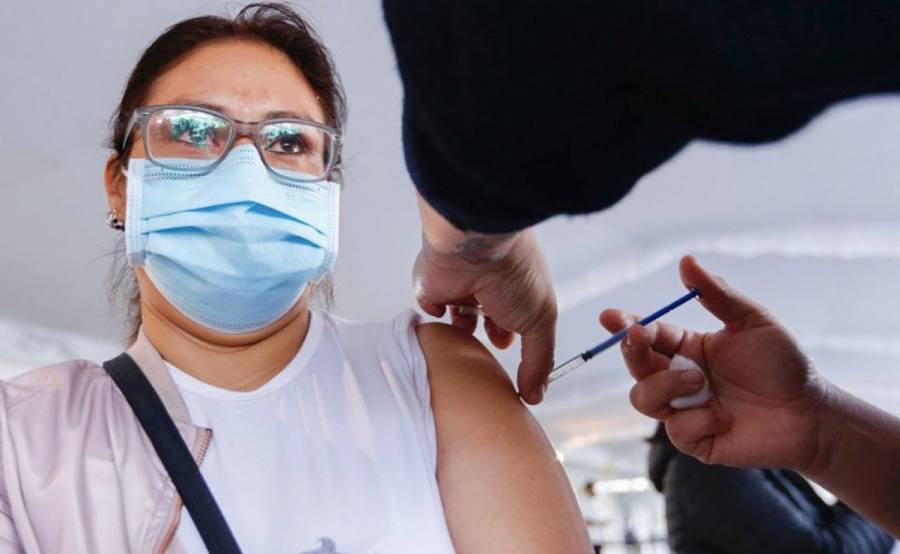 OMS: Un tercio de la población mundial tiene esquema completo de vacuna Covid