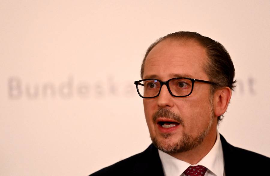 Alexander Schallenberg asume como nuevo canciller de Austria