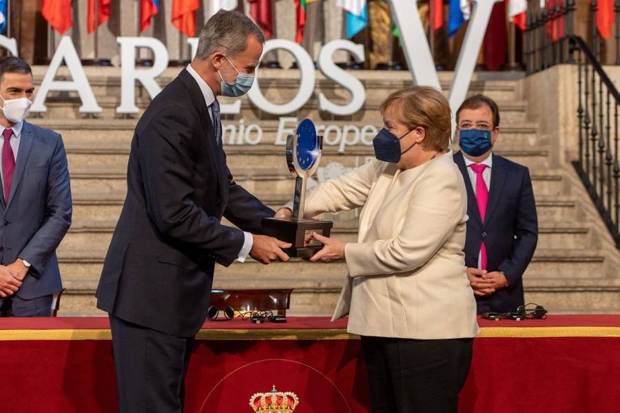 Angela Merkel recibe Premio Europeo Carlos V, en España