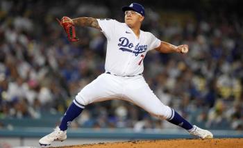 El mexicano Julio Ur&iacute;as no abrir&aacute; con Los &Aacute;ngeles Dodgers