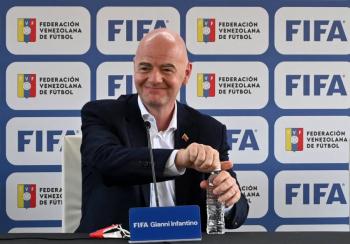Un Mundial cada dos a&ntilde;os har&aacute; que el f&uacute;tbol 