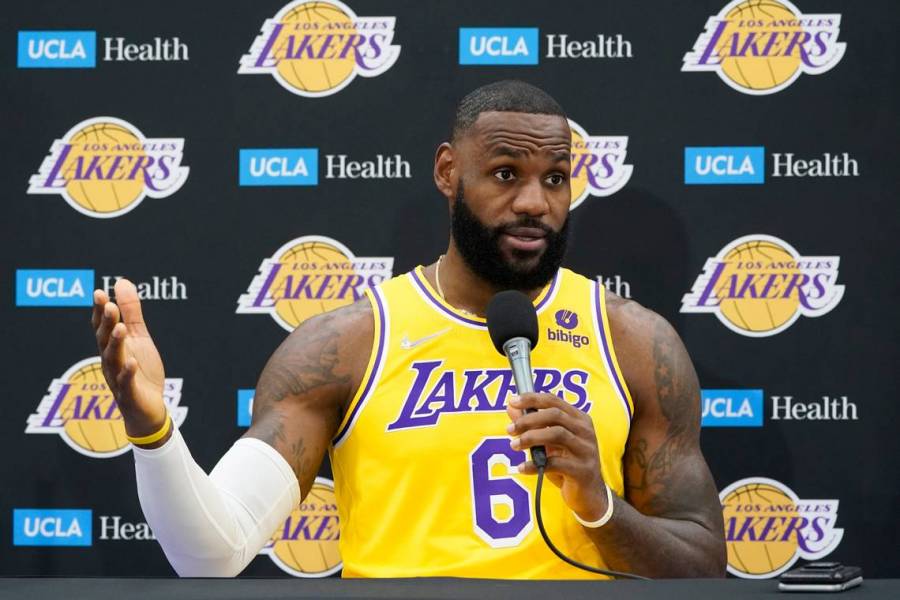 Para los Lakers más veteranos, el anillo de la NBA no puede esperar