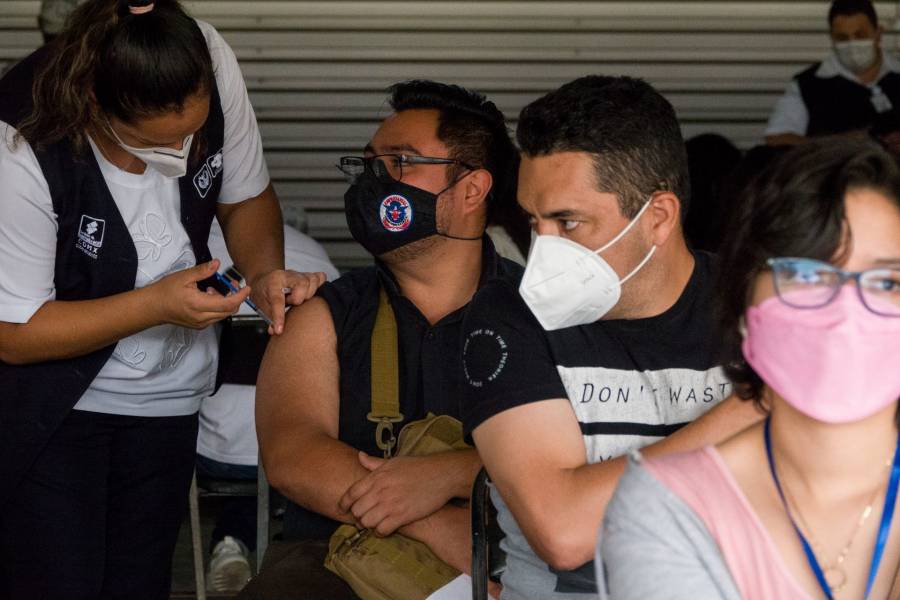 Llega segunda dosis contra COVID-19 a personas de 18 a 29 años en cinco alcaldías