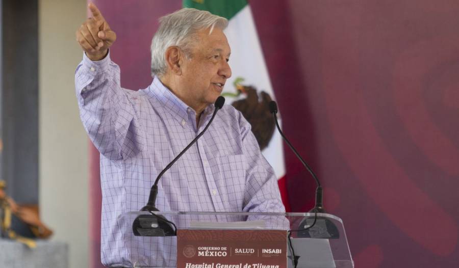 AMLO llama a padres de familia a que estén alertas por videojuegos