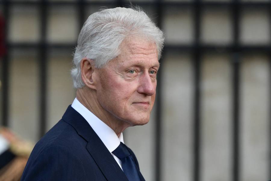 Expresidente Bill Clinton, deja el hospital