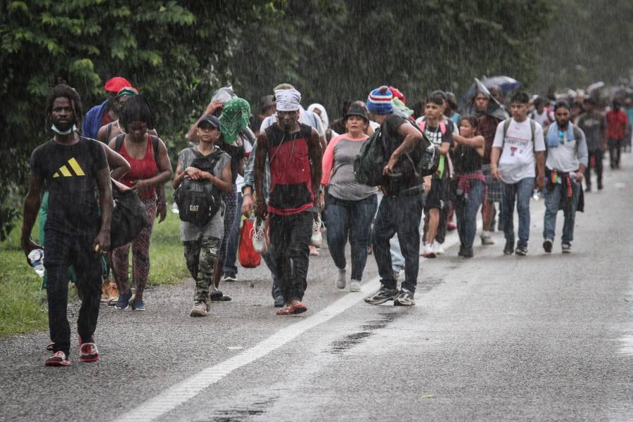 Vigilará EEUU vía aérea caravanas de migrantes