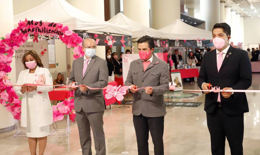 Inaugura IMSS Feria de la Salud: promoverá acciones contra el cáncer de mama