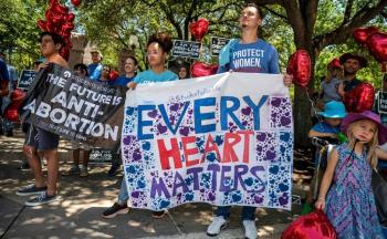 EEUU pide a la Corte Suprema bloquear la ley de aborto de Texas