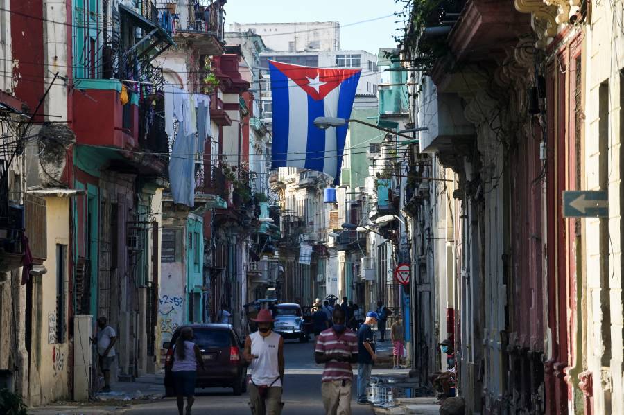 En noviembre, Cuba elimina restricciones Covid a viajeros extranjeros