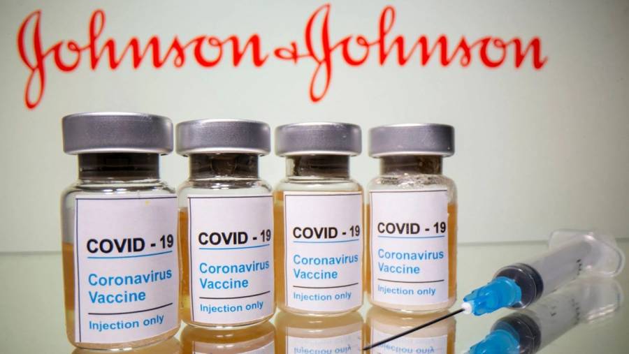 Prevé J&J aumenten sus ganancias por vacuna Covid en 2021