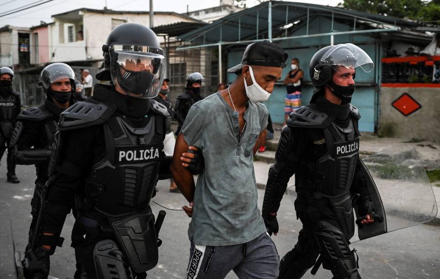 Reitera HRW que Cuba respondió a protestas con detenciones arbitrarias