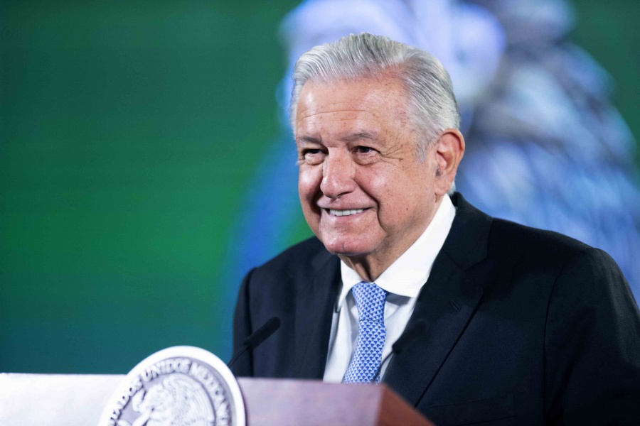 AMLO afirma que regularización de 'autos chocolate' no perjudica a distribuidores