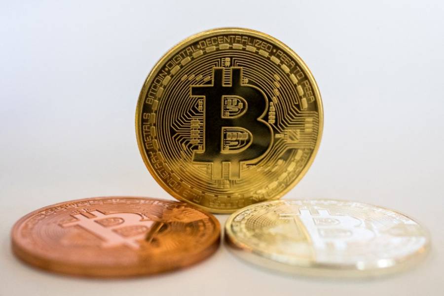 Bitcoin alcanza su precio máximo histórico; supera los 66 mil dólares