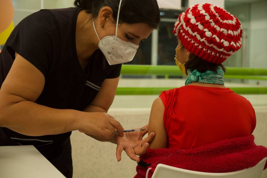 Pr&oacute;xima semana comenzar&aacute; vacunaci&oacute;n contra COVID-19 a menores con comorbilidades en la CDMX