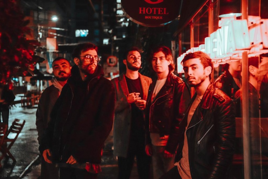 Royals lanza “Fuego”, el sonido del rock latino moderno