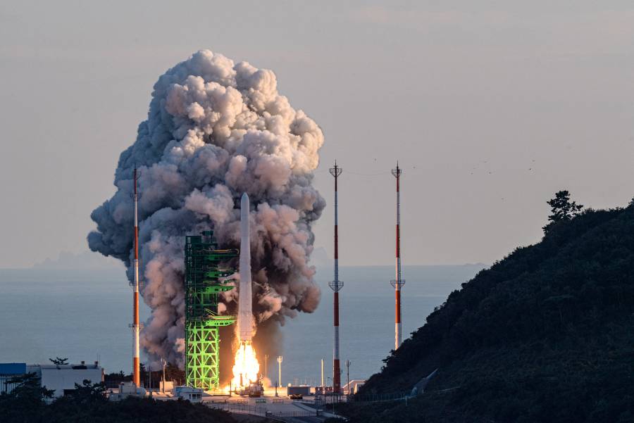 Corea del Sur lanza su primer cohete espacial; la misión fracasa