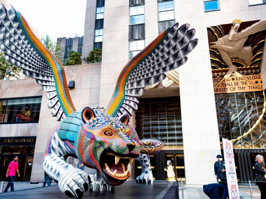 Alebrijes y Catrinas llegan al Rockefeller Center para proteger a migrantes