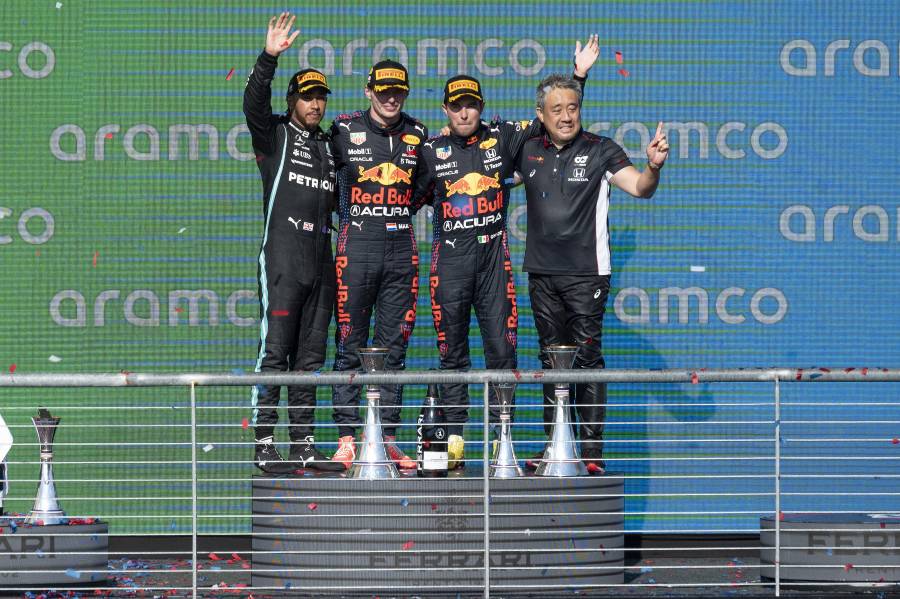 Checo Pérez sube al podio en el GP de EEUU